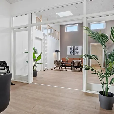 Nice Home In Hojslev With Sauna * Højslev