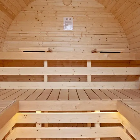 Σπίτι διακοπών In With Sauna *