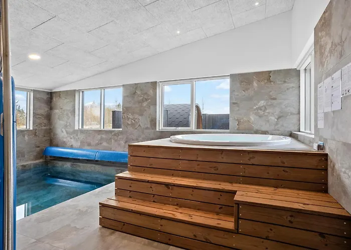 In With Sauna